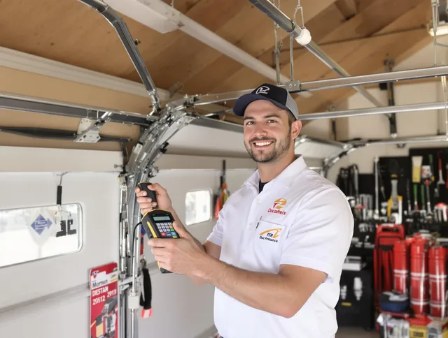 St. Simons Garage Door Repair local technician providing expert garage door repair in St. Simons neighborhood